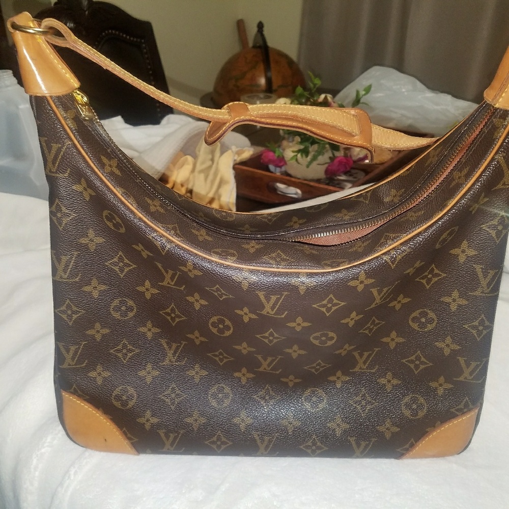 Authentic Louis vuitton Boulogne 35